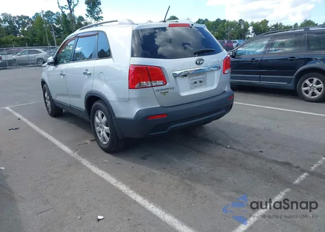 2013 Kia Sorento Lx z USA, uszkodzony, nr VIN 5XYKT3A60DG380820